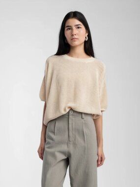 Like New! MICAELA GREG Olive Mesh Tee 100% Cotton in Size M